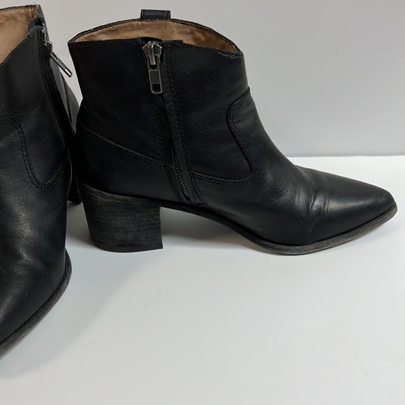 Madewell the Lonnie leather bootie - Picture 2 of 3